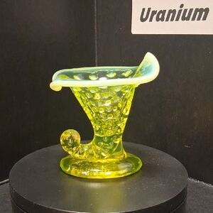 VTG Fenton Topaz Opalescent Hobnail Cornucopia Vase